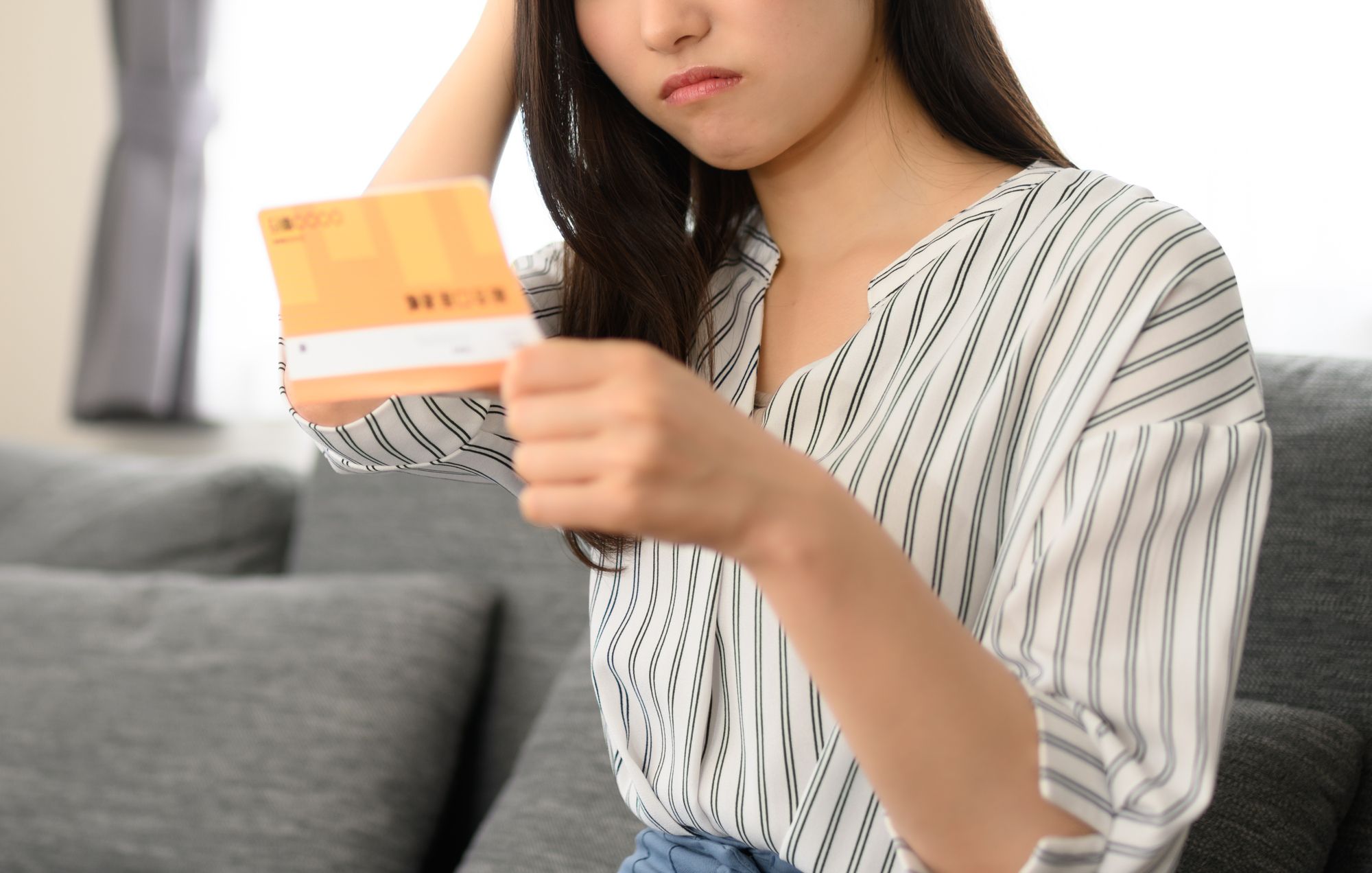 借金の踏み倒しは可能?逃げると起こり得る末路とリスクを解説