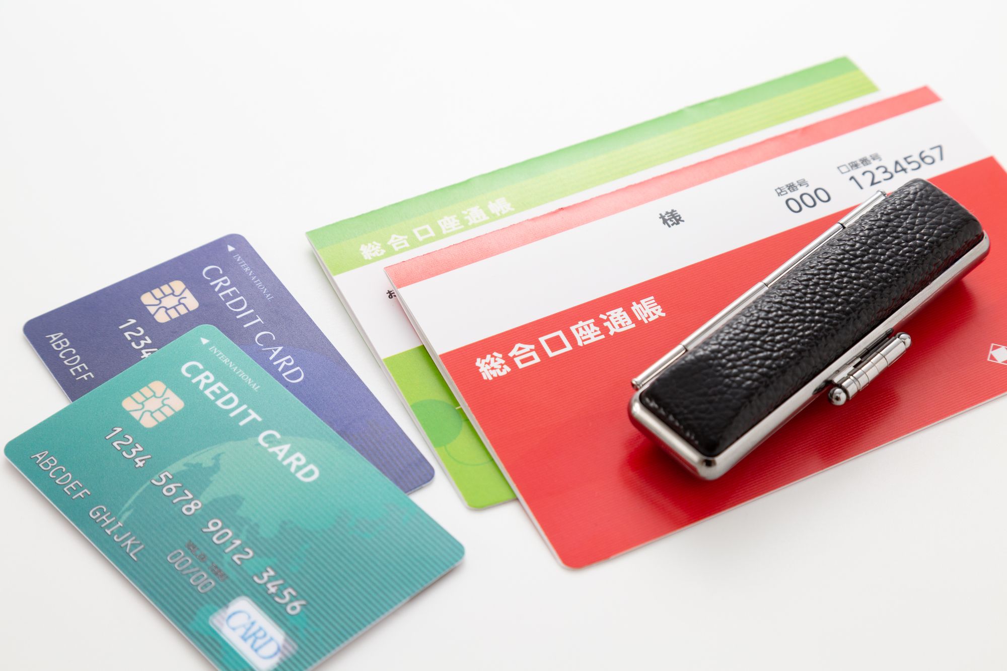 カードローンとは?過払い金の対象になるのか仕組みを解説