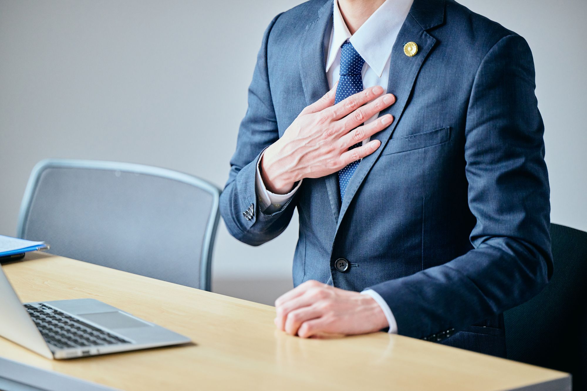 自己破産の同時廃止とは?手続きの流れや管財事件の違い・要件を解説
