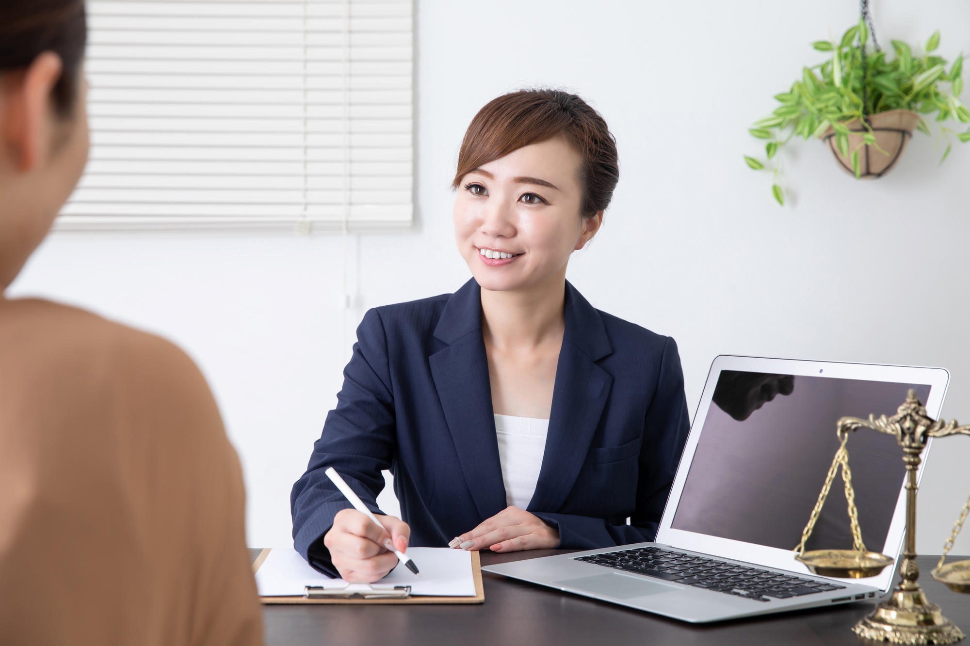 債務整理をしながら過払い金請求は可能?両者の違いや成功の秘訣とは
